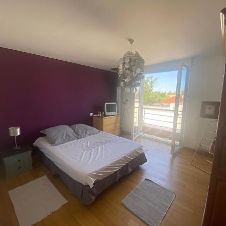 Chambre Avec Salle De Bain Privee Dans Maison Bourges Exterior foto