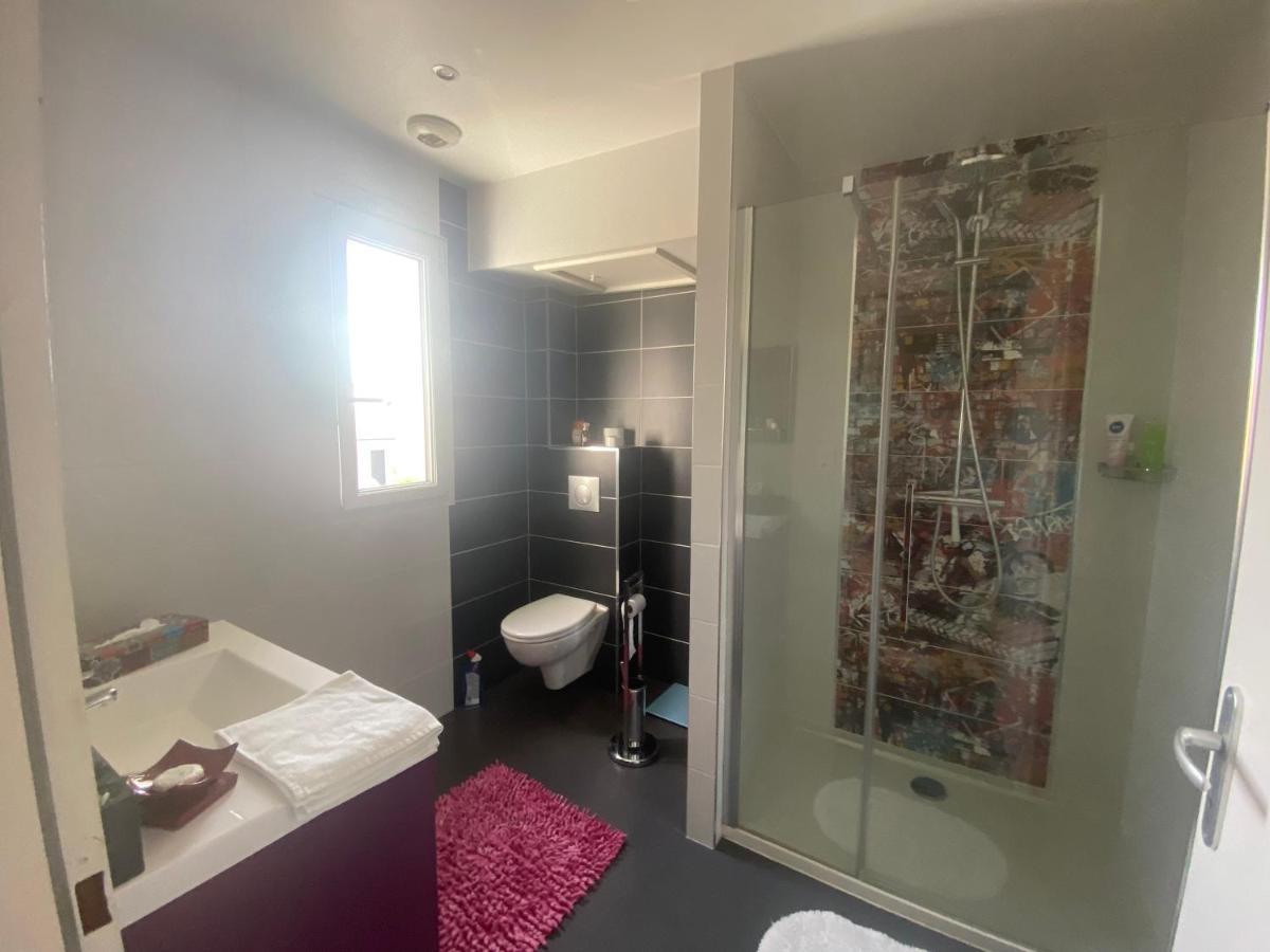 Chambre Avec Salle De Bain Privee Dans Maison Bourges Exterior foto