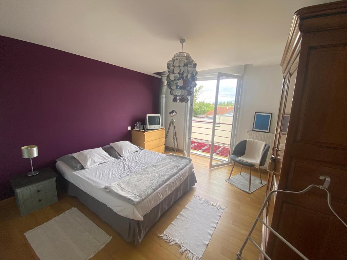 Chambre Avec Salle De Bain Privee Dans Maison Bourges Exterior foto